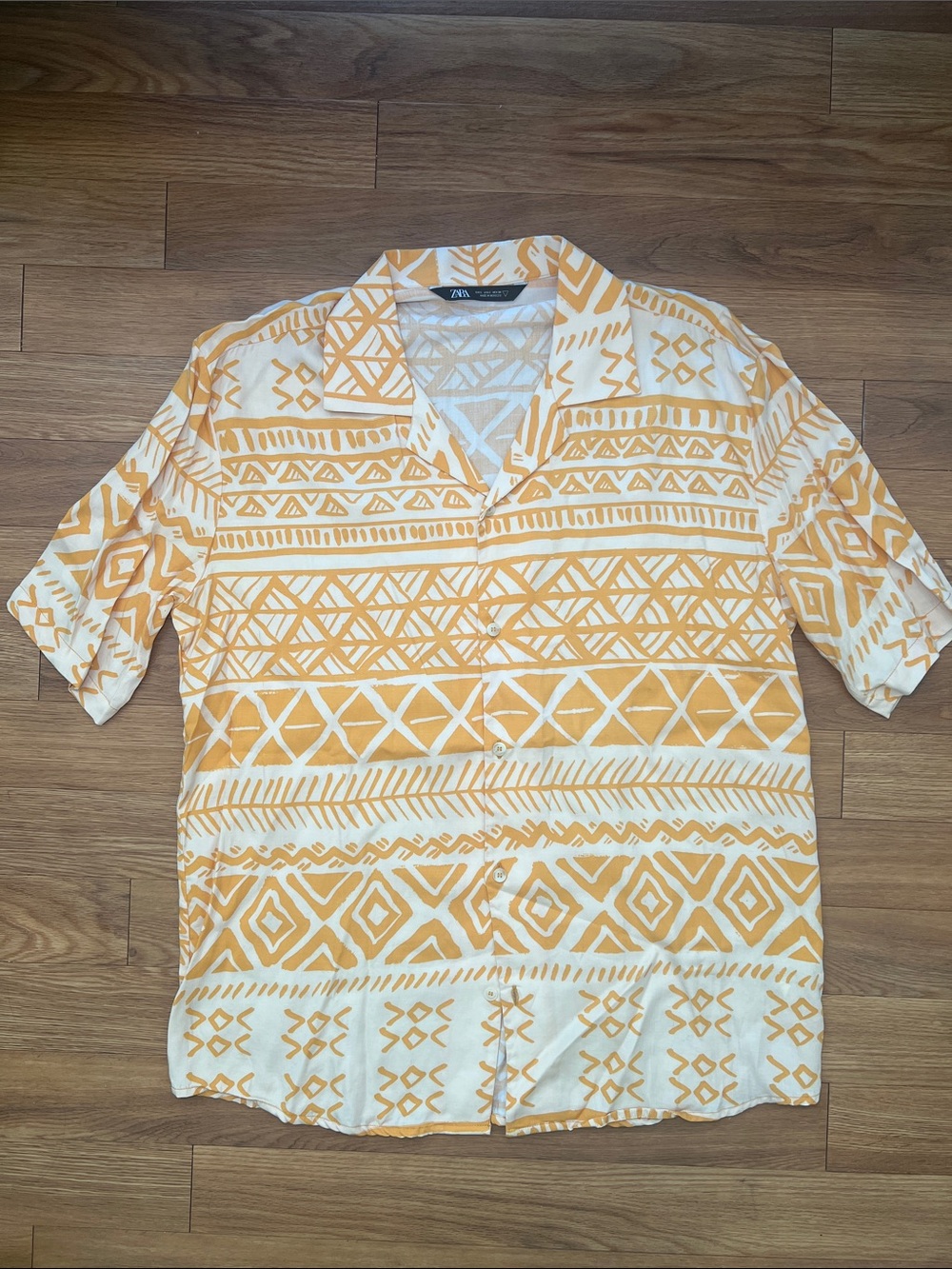 Zara Men's Orange Geometric Short-Sleeve Button-Up Shirt